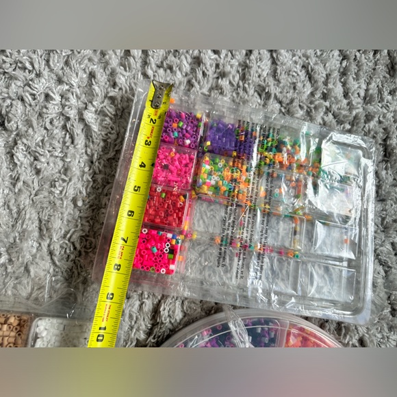 Ultimate melt beads and mixed colors and more - Picture 3 of 12